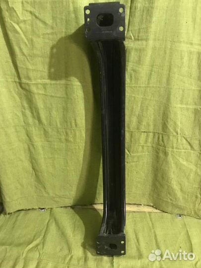 Усилитель заднего бампера touareg