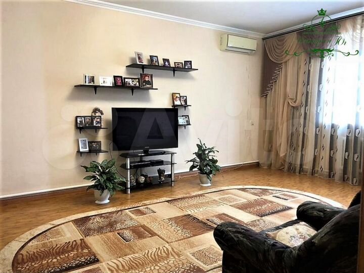 Дом 208,8 м² на участке 14 сот.