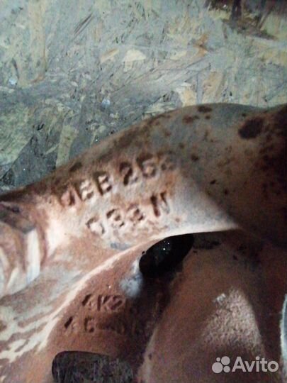 Коллектор выпускной Audi A4 B7 ALZ 2006