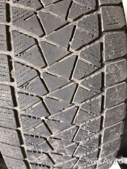 Bridgestone Blizzak DM-V2 225/65 R17