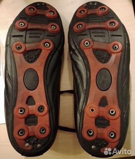 Футбольные бутсы umbro