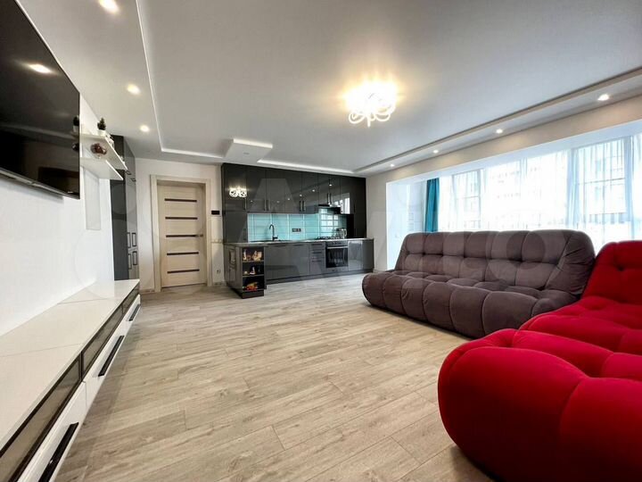 5-к. квартира, 98 м², 10/10 эт.
