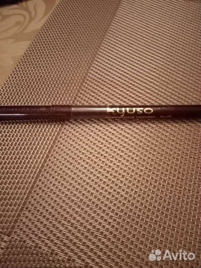 Карандаш для губ новый