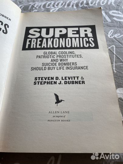 Книга на английском языке Super Freak Onomics
