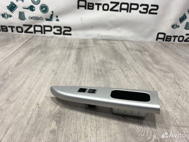 Кнопка стеклоподьёмника задняя правая Lifan Solano