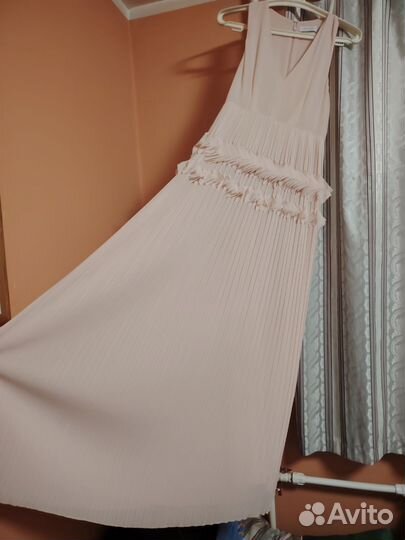 Вечернее платье в пол 44