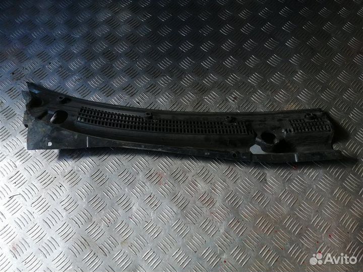 Решетка под лобовое стекло, жабо левая Kia Spectra