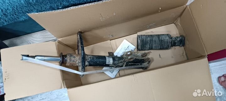 Передние стойки