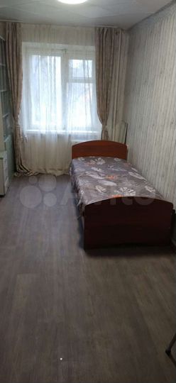 Комната 13 м² в 5-к., 1/5 эт.