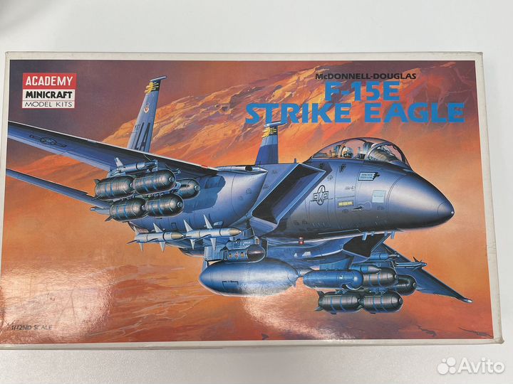 Самолет F-15 1/72 academy