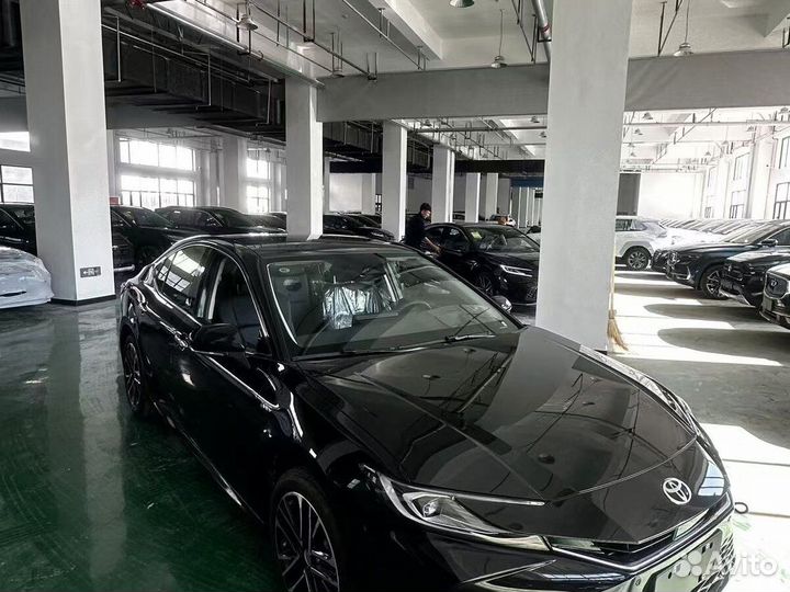 Toyota Camry 2.0 CVT, 2024