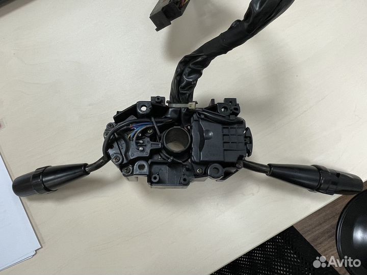 Блок подрулевых переключателей Toyota Crown