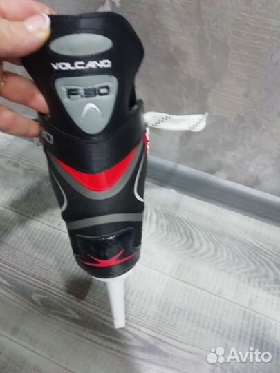 Коньки хоккейные 39 размер