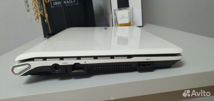 Samsung нетбук NC110-A02 10,1