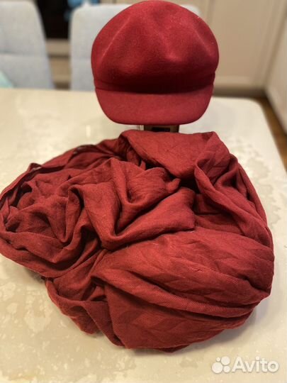 Кепка и шарф