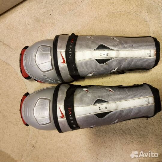 Хоккейные щитки 12