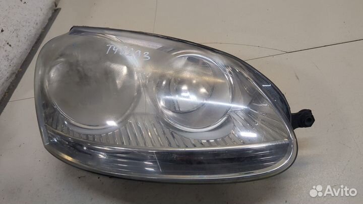 Фара (передняя) правая Volkswagen Jetta 5