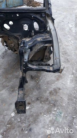 Volkswagen Toureg BP четверть передняя с порогом