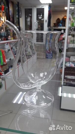 Бокал с трубочкой 