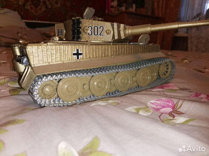 Модель танк тигр 1:16