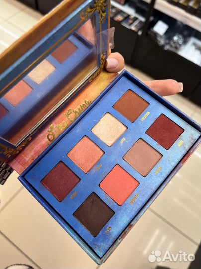 Палитра теней Lime Crime Venus