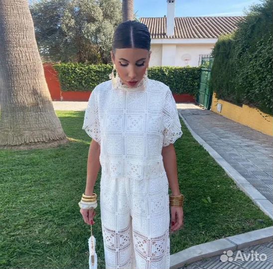 Ажурный костюм