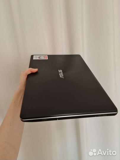 Ноутбук Asus X550L
