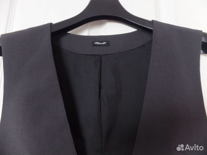 Жилет, брюки и юбка школьные для девочки 164