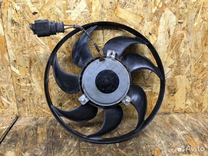 Вентилятор радиатора кондиционера Volkswagen Jetta