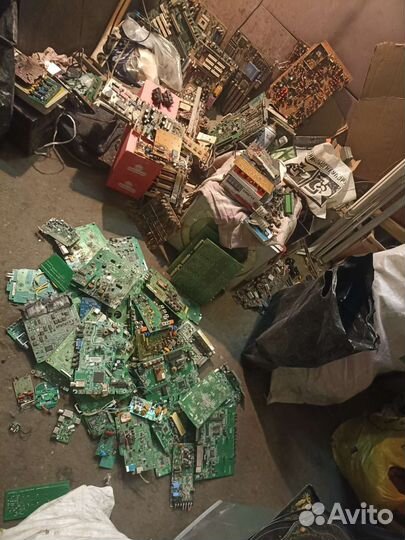 Радиодетали, микросхемы и другие детальки. Разные