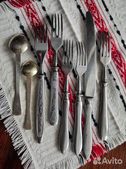 Ложки, вилки, нож. винтажные