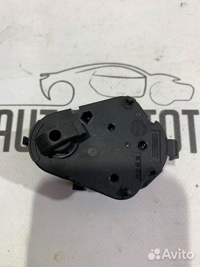 Моторчик заслонки отопителя Bmw 745 E65 N62B44