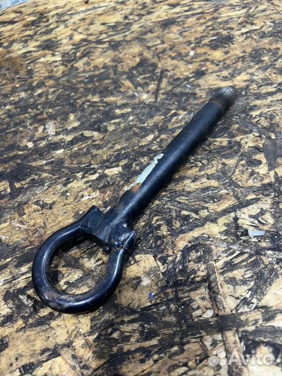 Крюк буксировочный Рено Лагуна 2