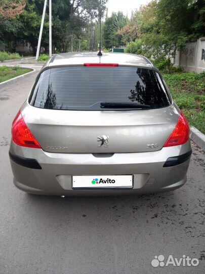 Peugeot 308, 2011