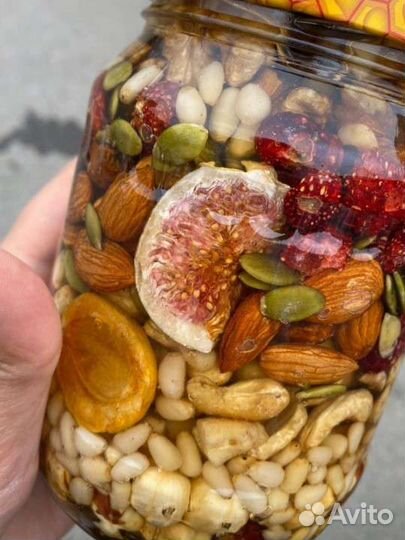 Микс из орехов на натуральном меде