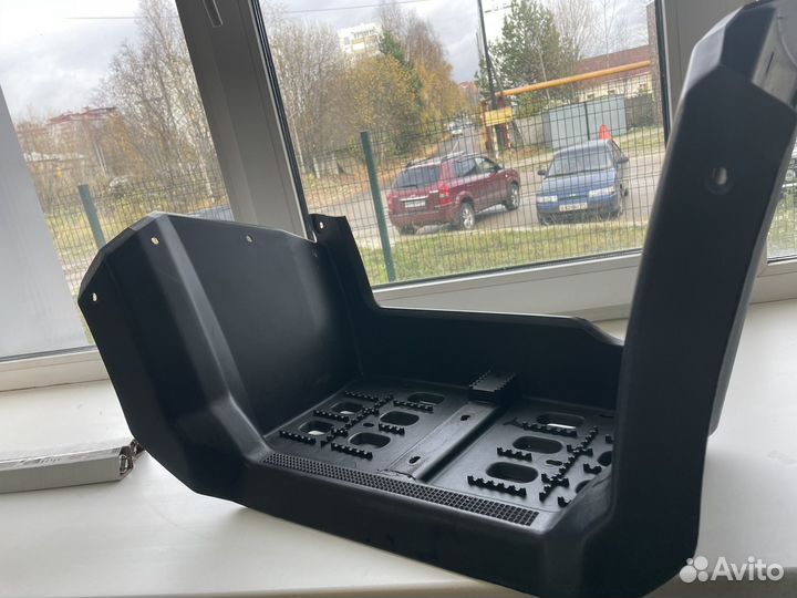 Подножка правая stels atv 300