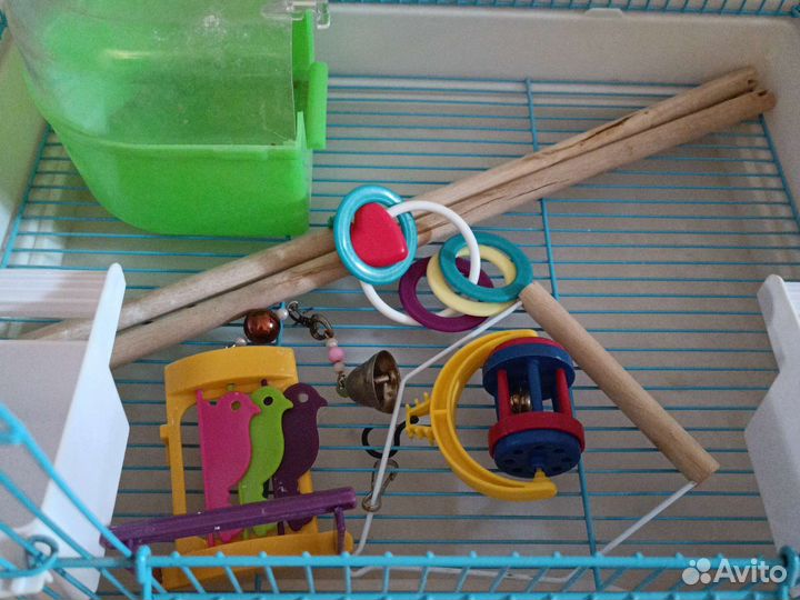 Клетка для птиц, большая,высота 64,ширина 45