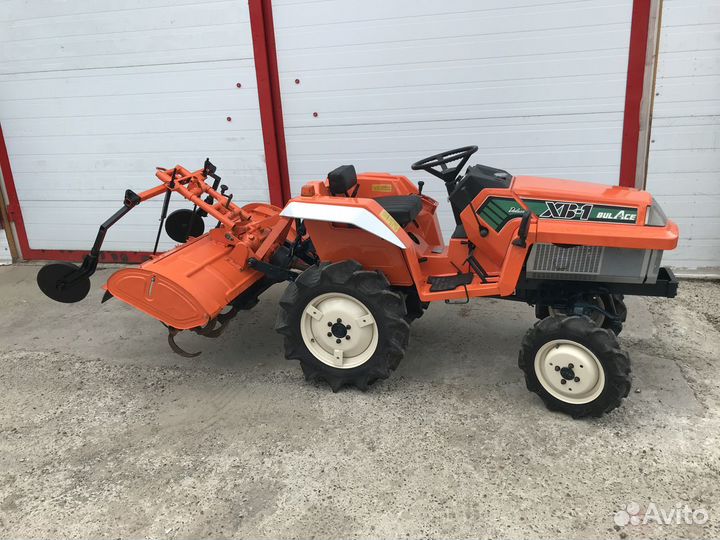 Мини-трактор Kubota XB1, 2002