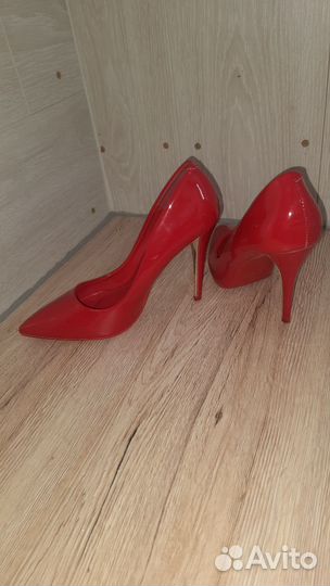 Туфли женские 39 размер красные