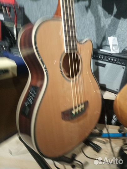 Электроакустическая Бас-гитара Caraya