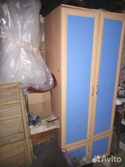 Шкаф двухстворчатый из детского гарнитура