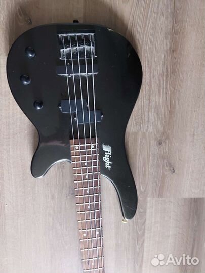 Бас гитара 5 струн