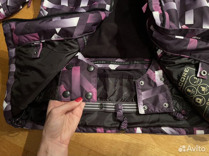 Женская зимняя горнолыжная куртка