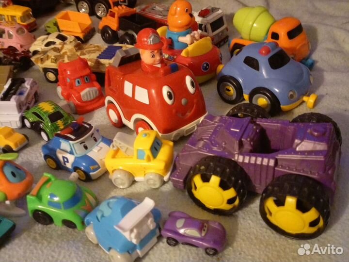 Машинки для игры и коллекции