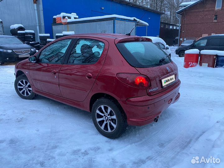 Peugeot 206 1.4 AT, 2007, битый, 117 500 км