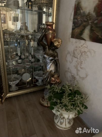 Статуэтки для интерьера