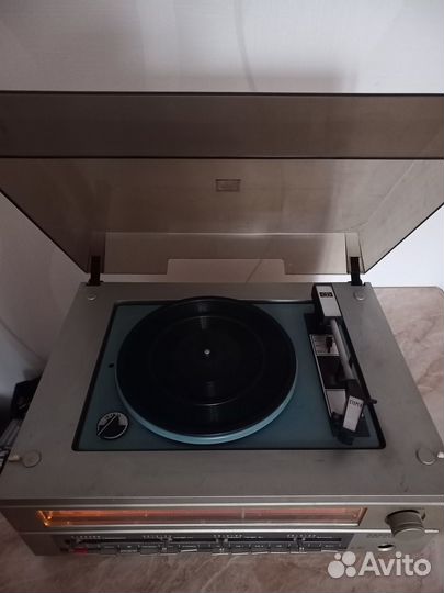 Проигрыватель винила СССР (Кантата 205)