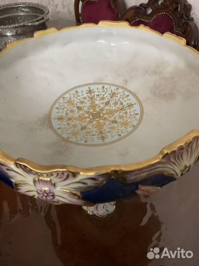 Большая ваза на ножке