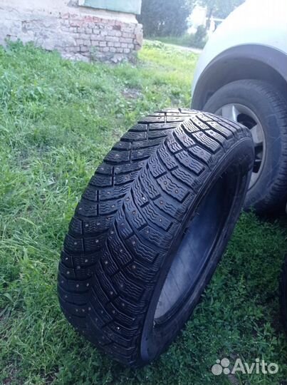 Michelin X-Ice North 4 205/55 R16