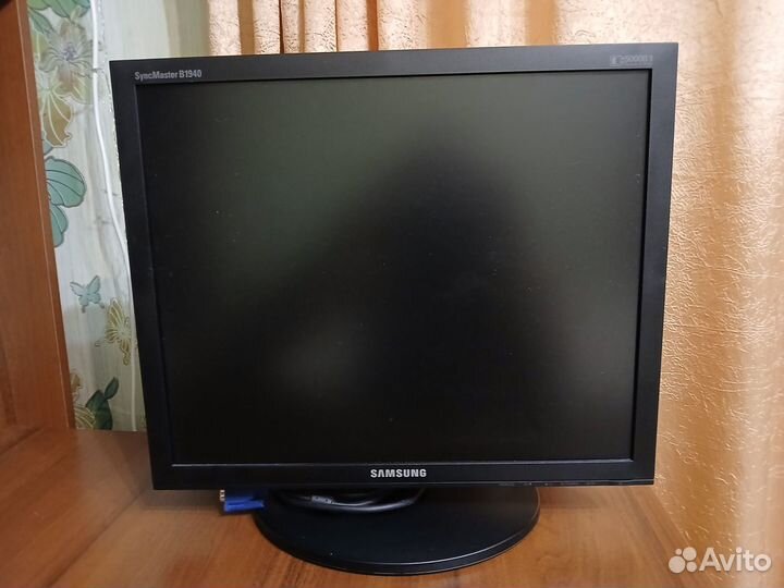 Монитор Samsung